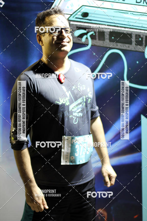 Buy your photos of the eventNight Run 2019 - Pop - Rio de Janeiro on Fotop