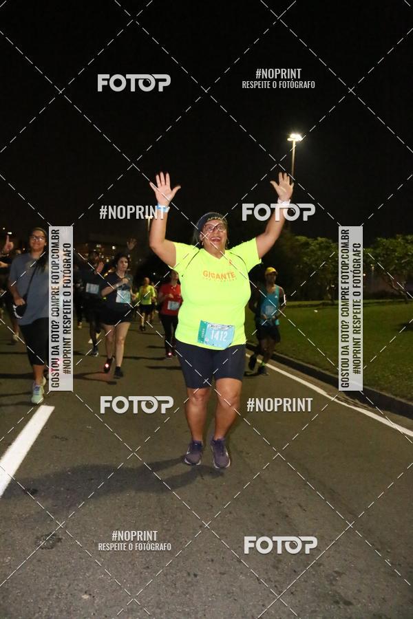 Buy your photos of the eventNight Run 2019 - Pop - Rio de Janeiro on Fotop
