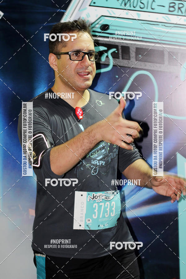 Buy your photos of the eventNight Run 2019 - Pop - Rio de Janeiro on Fotop