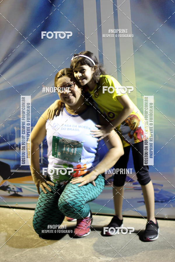 Buy your photos of the eventNight Run 2019 - Pop - Rio de Janeiro on Fotop