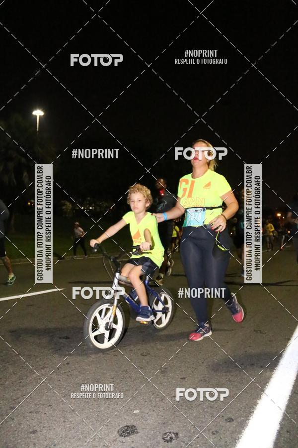 Buy your photos of the eventNight Run 2019 - Pop - Rio de Janeiro on Fotop