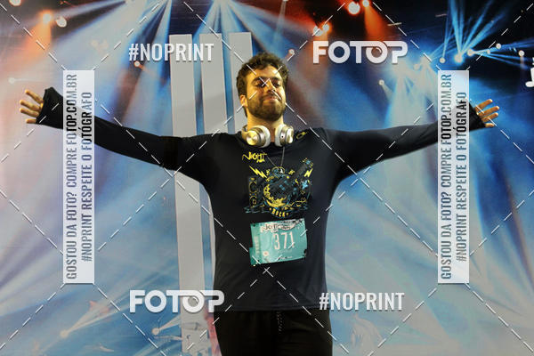 Buy your photos of the eventNight Run 2019 - Pop - Rio de Janeiro on Fotop
