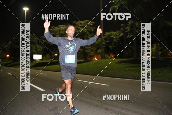 Buy your photos of the eventNight Run 2019 - Pop - Rio de Janeiro on Fotop