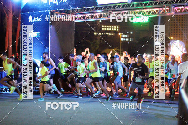 Buy your photos of the eventNight Run 2019 - Pop - Rio de Janeiro on Fotop