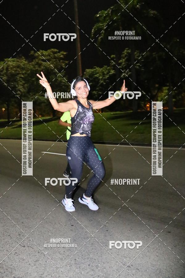 Buy your photos of the eventNight Run 2019 - Pop - Rio de Janeiro on Fotop