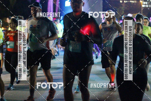 Buy your photos of the eventNight Run 2019 - Pop - Rio de Janeiro on Fotop