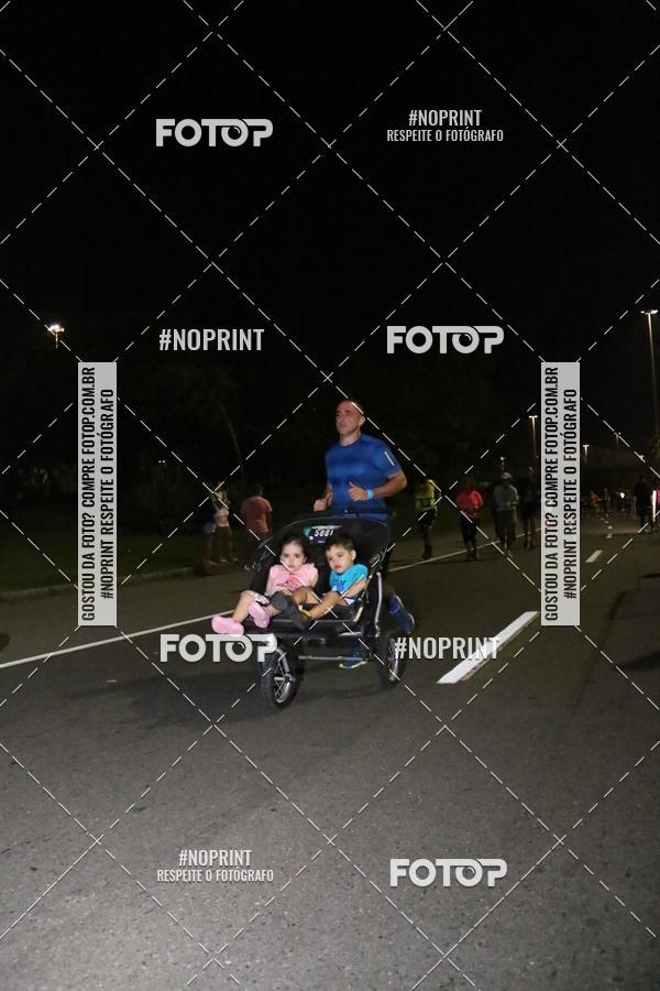 Buy your photos of the eventNight Run 2019 - Pop - Rio de Janeiro on Fotop