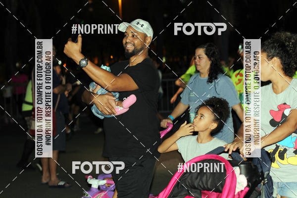 Buy your photos of the eventNight Run 2019 - Pop - Rio de Janeiro on Fotop