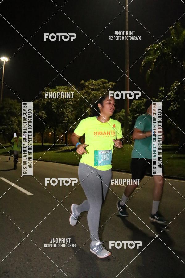 Buy your photos of the eventNight Run 2019 - Pop - Rio de Janeiro on Fotop