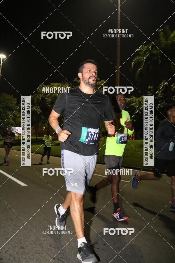 Buy your photos of the eventNight Run 2019 - Pop - Rio de Janeiro on Fotop