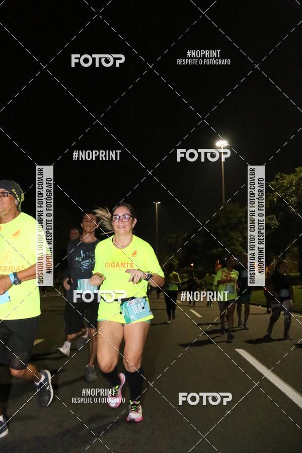 Buy your photos of the eventNight Run 2019 - Pop - Rio de Janeiro on Fotop