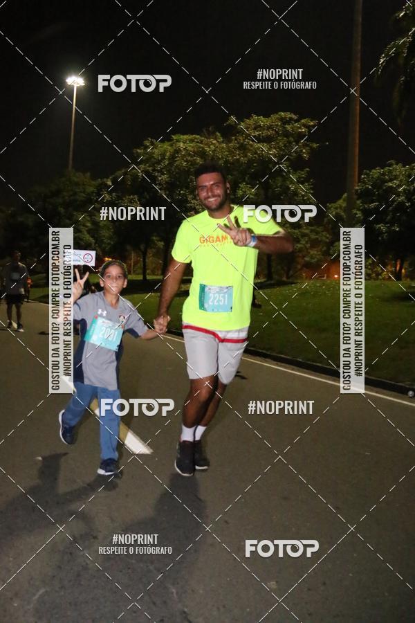 Buy your photos of the eventNight Run 2019 - Pop - Rio de Janeiro on Fotop