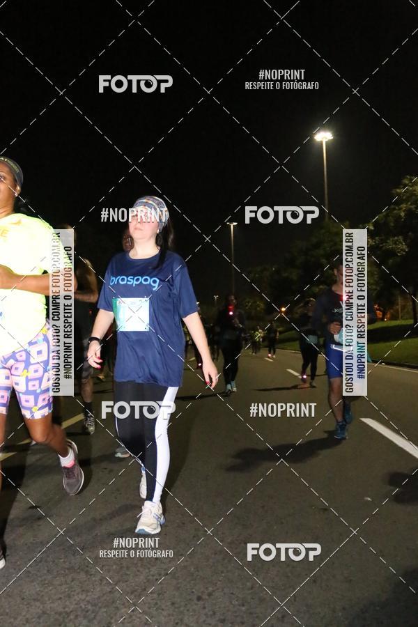 Buy your photos of the eventNight Run 2019 - Pop - Rio de Janeiro on Fotop
