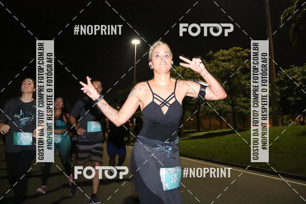 Buy your photos of the eventNight Run 2019 - Pop - Rio de Janeiro on Fotop