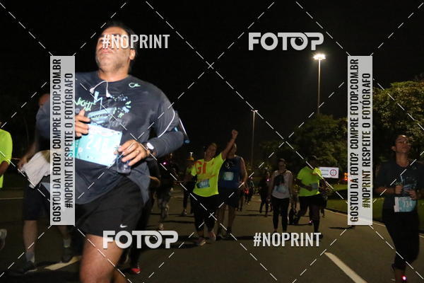 Buy your photos of the eventNight Run 2019 - Pop - Rio de Janeiro on Fotop