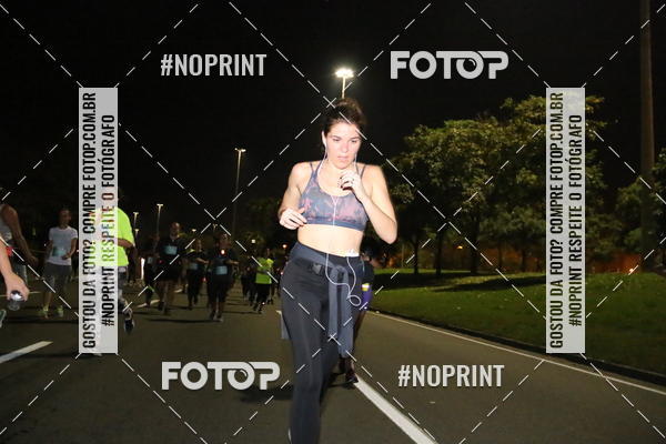 Buy your photos of the eventNight Run 2019 - Pop - Rio de Janeiro on Fotop