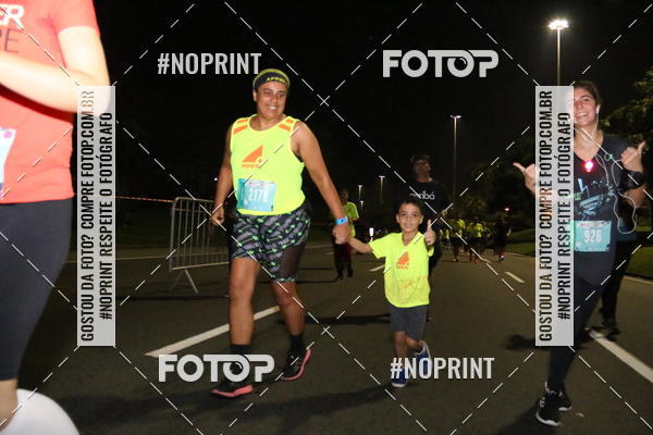 Buy your photos of the eventNight Run 2019 - Pop - Rio de Janeiro on Fotop