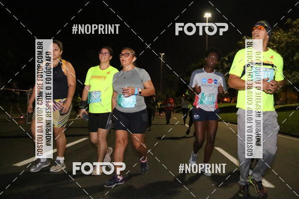 Buy your photos of the eventNight Run 2019 - Pop - Rio de Janeiro on Fotop