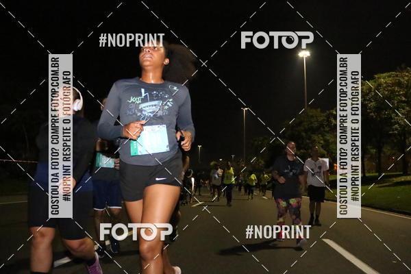 Buy your photos of the eventNight Run 2019 - Pop - Rio de Janeiro on Fotop