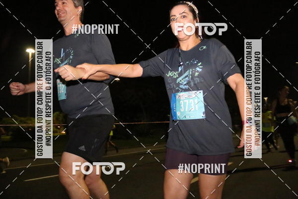 Buy your photos of the eventNight Run 2019 - Pop - Rio de Janeiro on Fotop