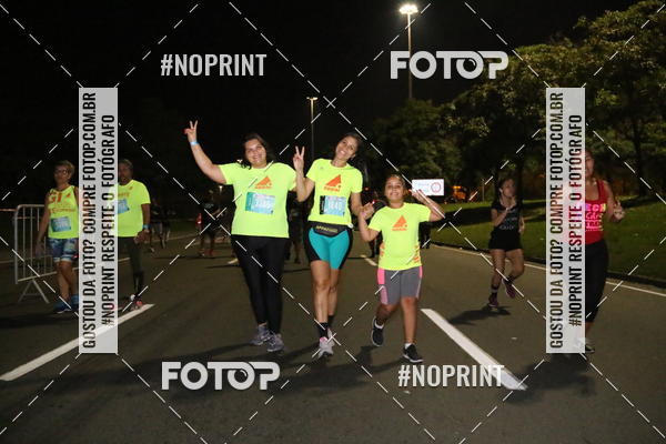 Buy your photos of the eventNight Run 2019 - Pop - Rio de Janeiro on Fotop