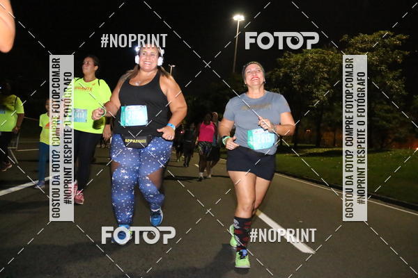 Buy your photos of the eventNight Run 2019 - Pop - Rio de Janeiro on Fotop