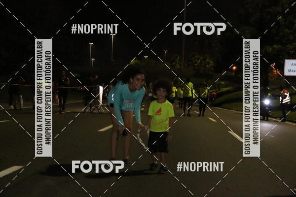 Buy your photos of the eventNight Run 2019 - Pop - Rio de Janeiro on Fotop