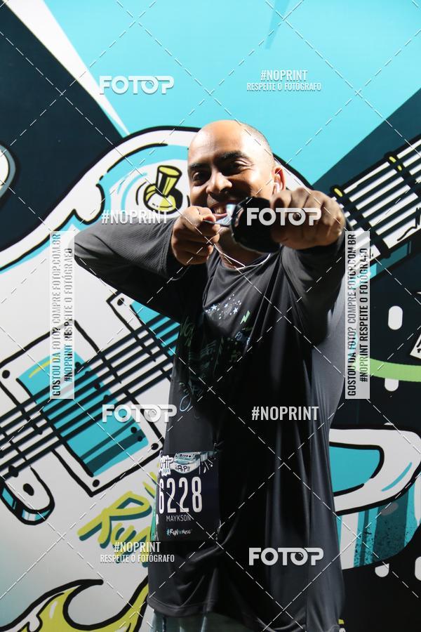 Buy your photos of the eventNight Run 2019 - Pop - Rio de Janeiro on Fotop