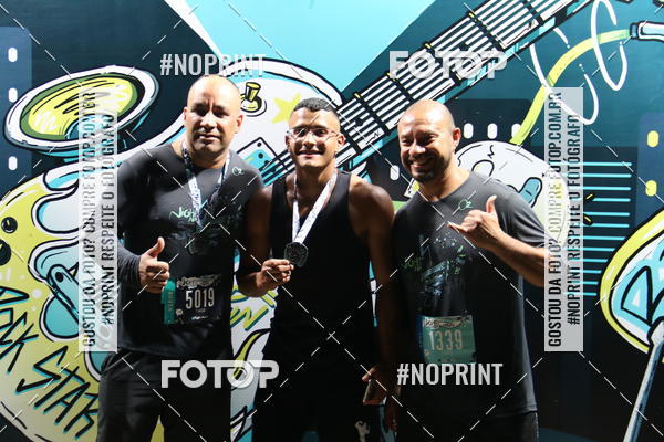 Buy your photos of the eventNight Run 2019 - Pop - Rio de Janeiro on Fotop