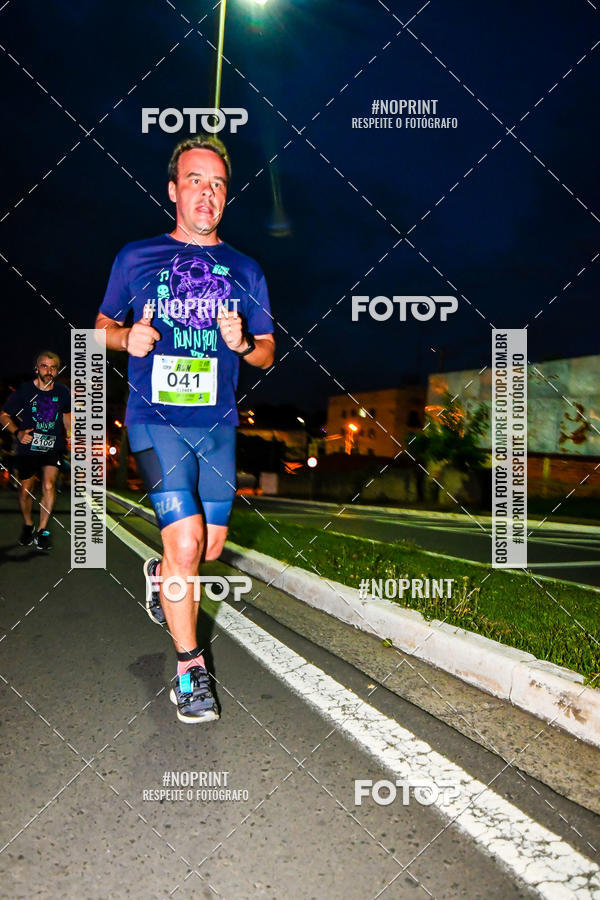 Buy your photos of the eventItu Night Run on Fotop