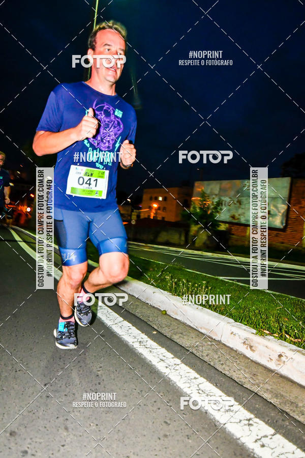 Buy your photos of the eventItu Night Run on Fotop