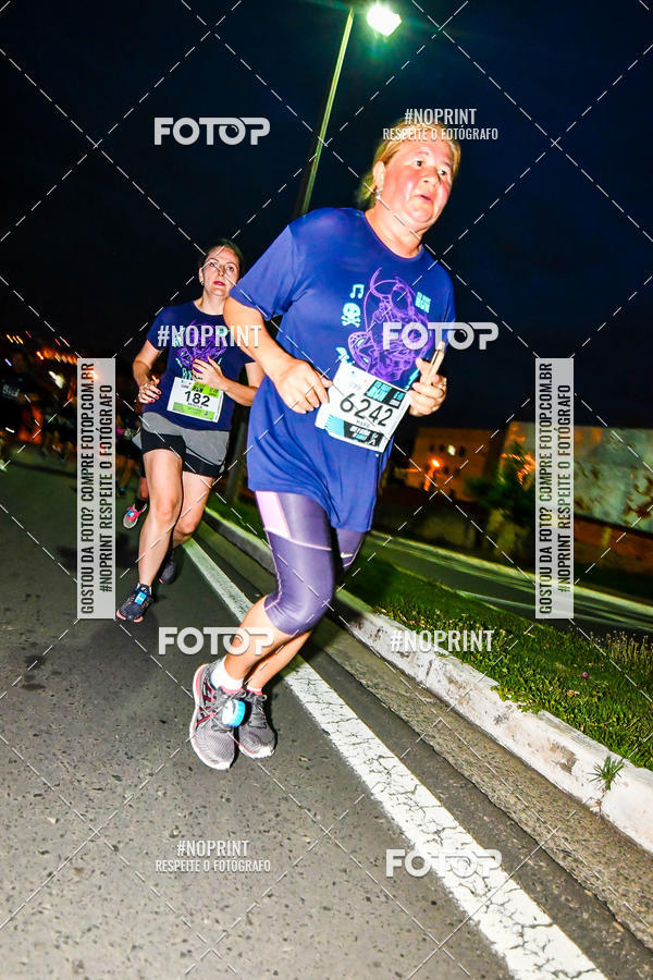 Buy your photos of the eventItu Night Run on Fotop