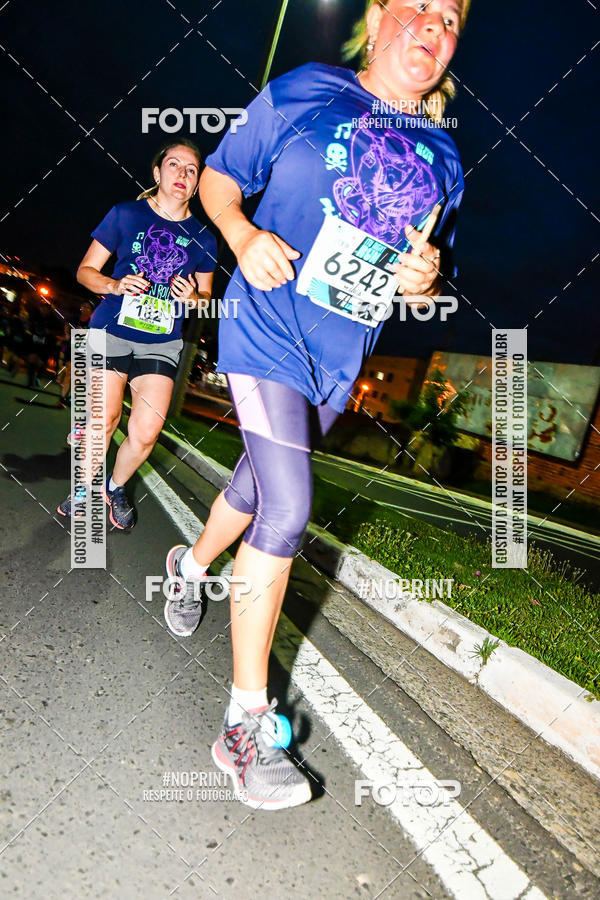 Buy your photos of the eventItu Night Run on Fotop