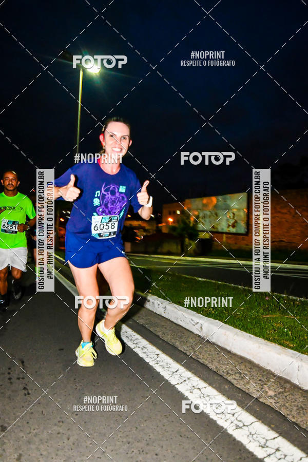 Buy your photos of the eventItu Night Run on Fotop