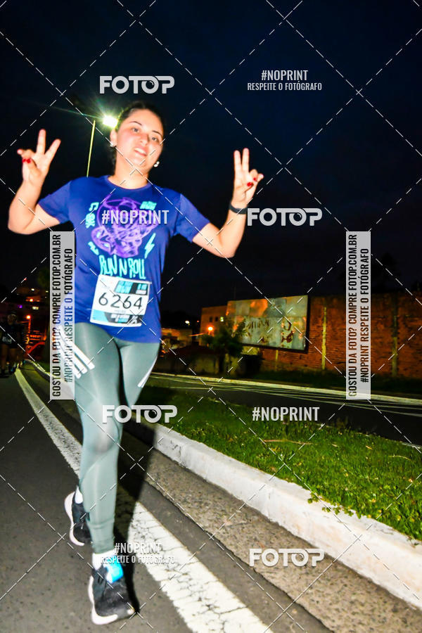 Buy your photos of the eventItu Night Run on Fotop