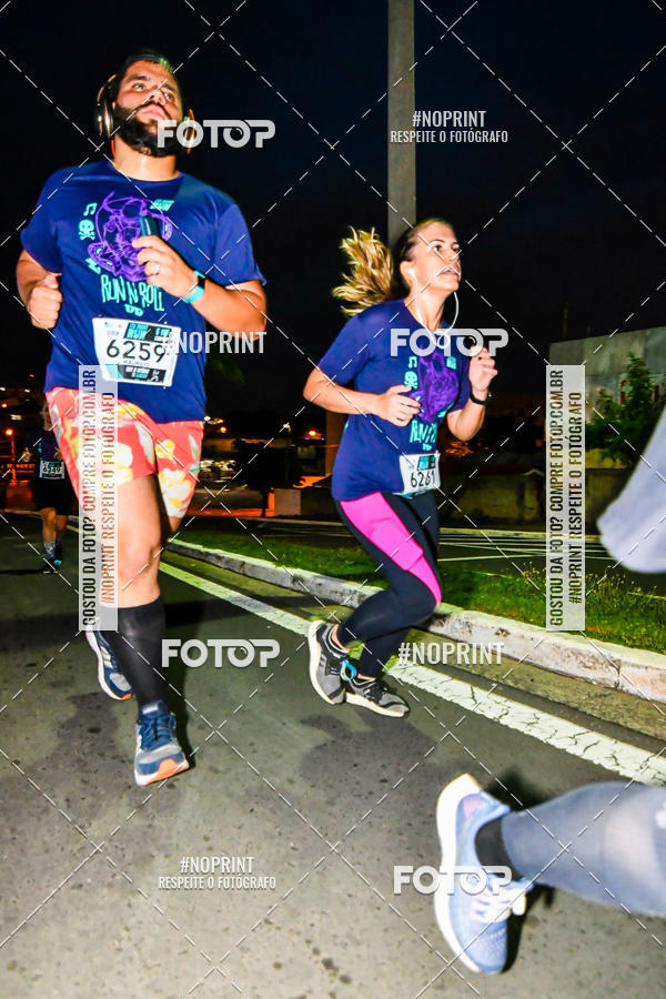 Buy your photos of the eventItu Night Run on Fotop