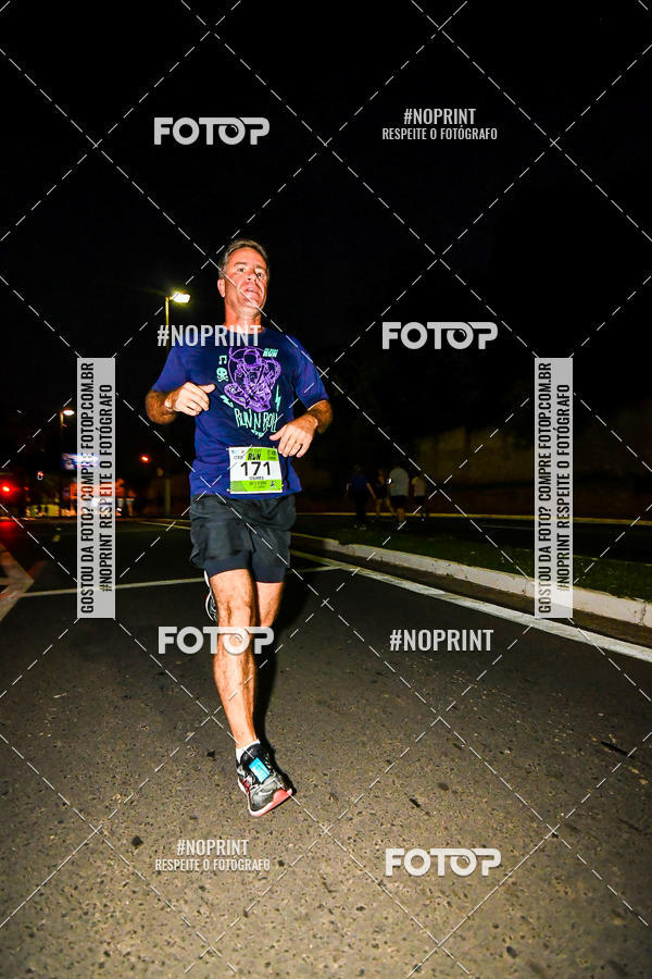 Buy your photos of the eventItu Night Run on Fotop