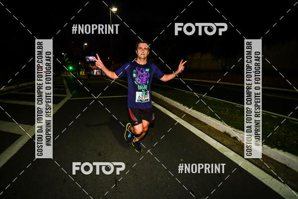 Buy your photos of the eventItu Night Run on Fotop