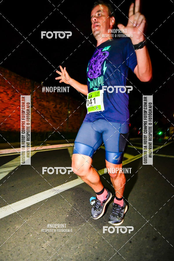 Buy your photos of the eventItu Night Run on Fotop