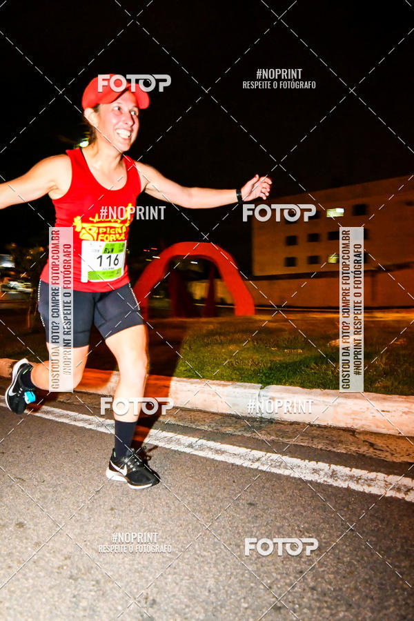Buy your photos of the eventItu Night Run on Fotop