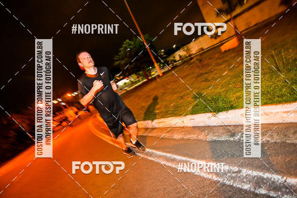 Buy your photos of the eventItu Night Run on Fotop