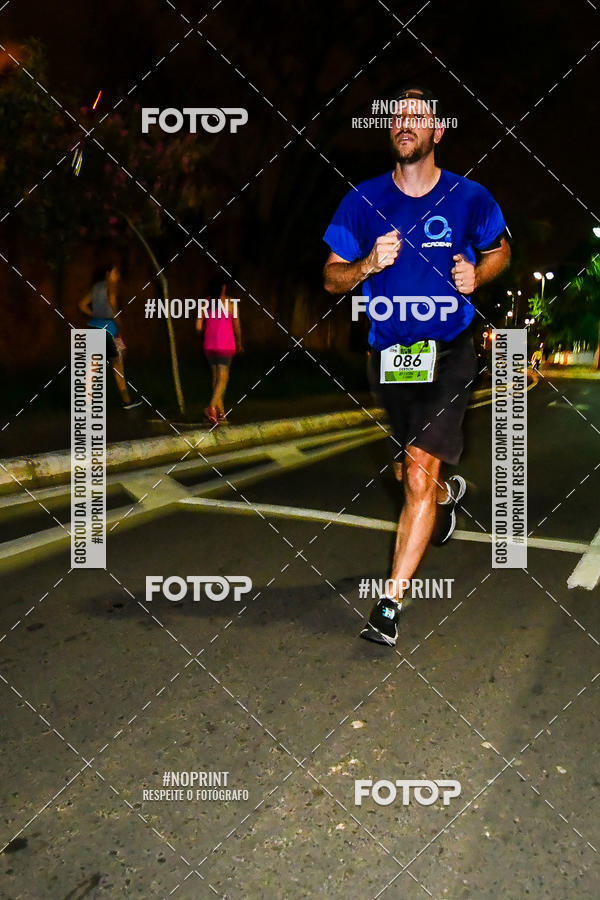 Buy your photos of the eventItu Night Run on Fotop