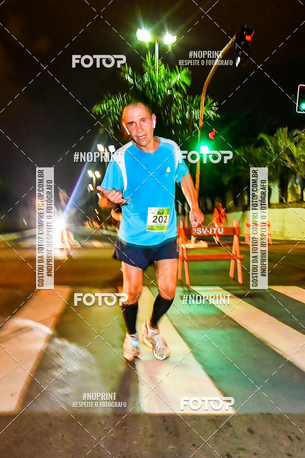 Buy your photos of the eventItu Night Run on Fotop