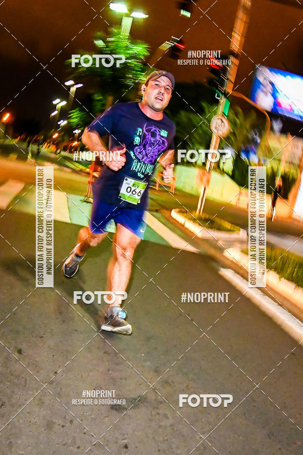 Buy your photos of the eventItu Night Run on Fotop