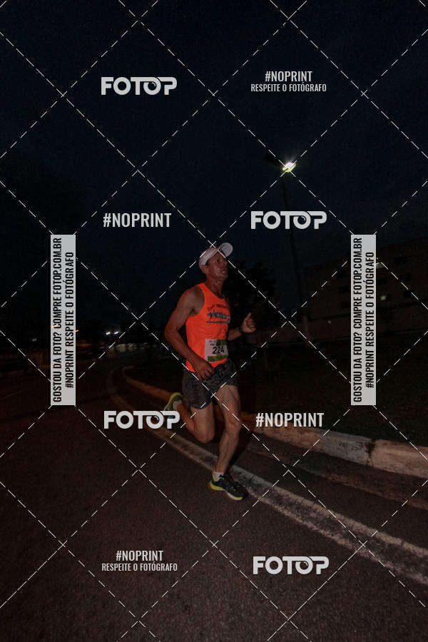Buy your photos of the eventItu Night Run on Fotop