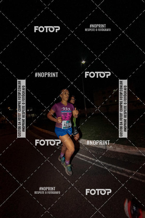 Buy your photos of the eventItu Night Run on Fotop