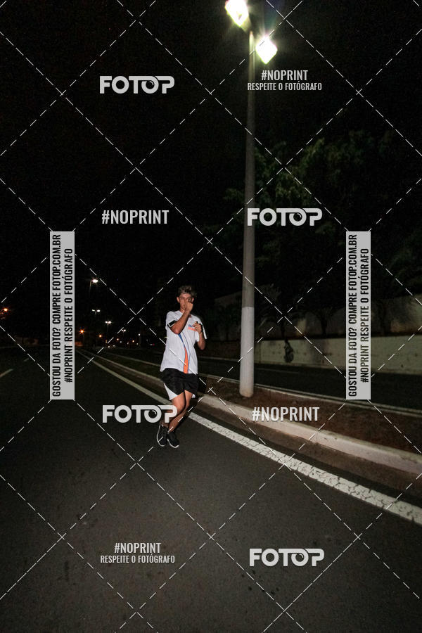 Buy your photos of the eventItu Night Run on Fotop