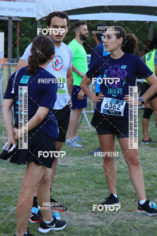 Buy your photos of the eventItu Night Run on Fotop