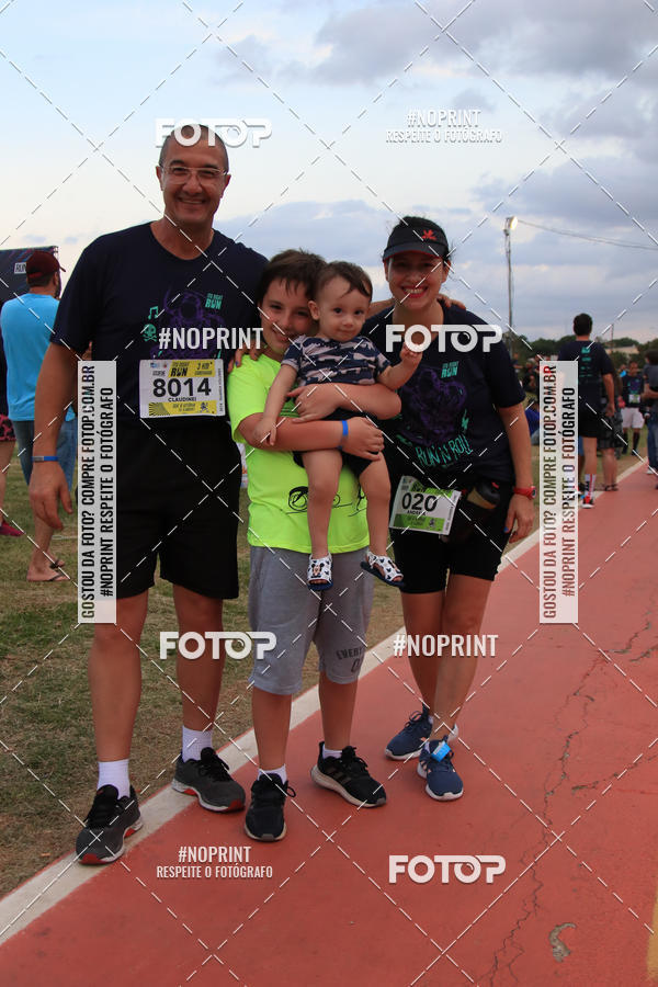 Buy your photos of the eventItu Night Run on Fotop