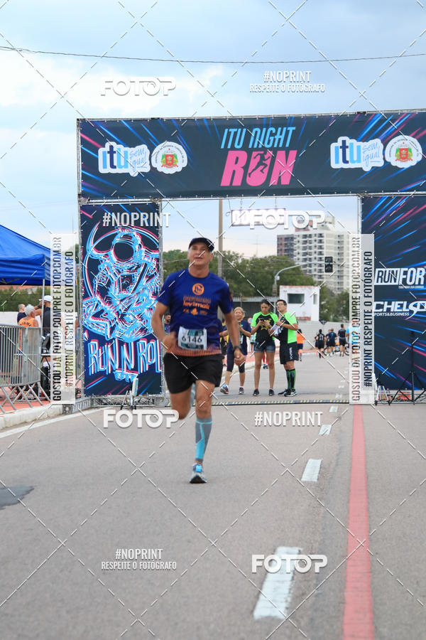 Buy your photos of the eventItu Night Run on Fotop